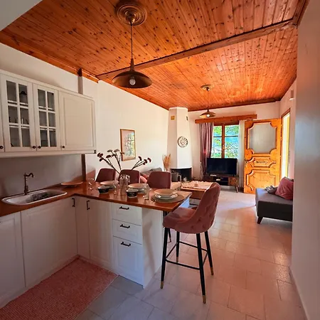 Christina's Sea View House Ferienhaus